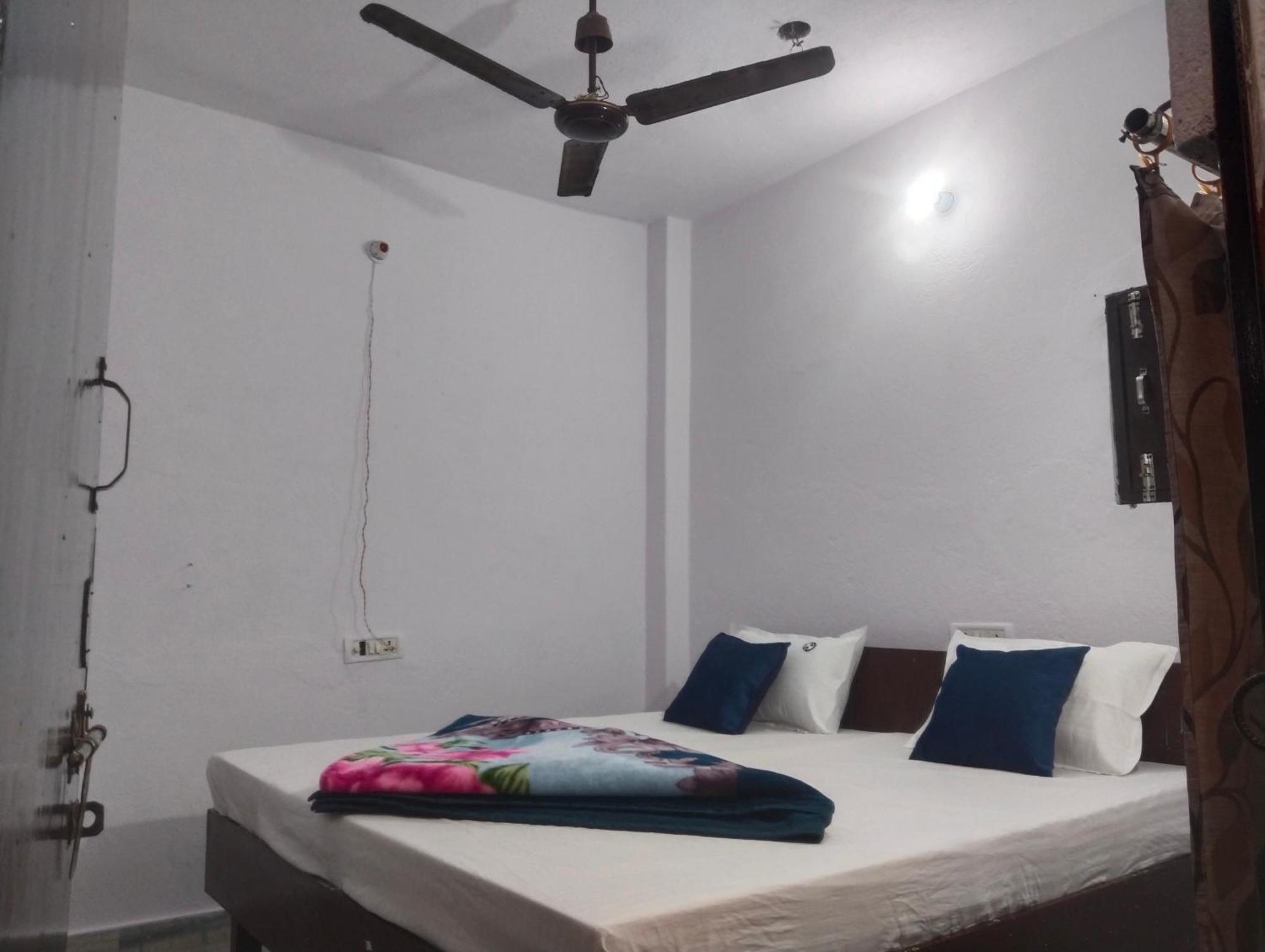 Rohit Paying Guest House Assi Ghat Varanasi Eksteriør bilde