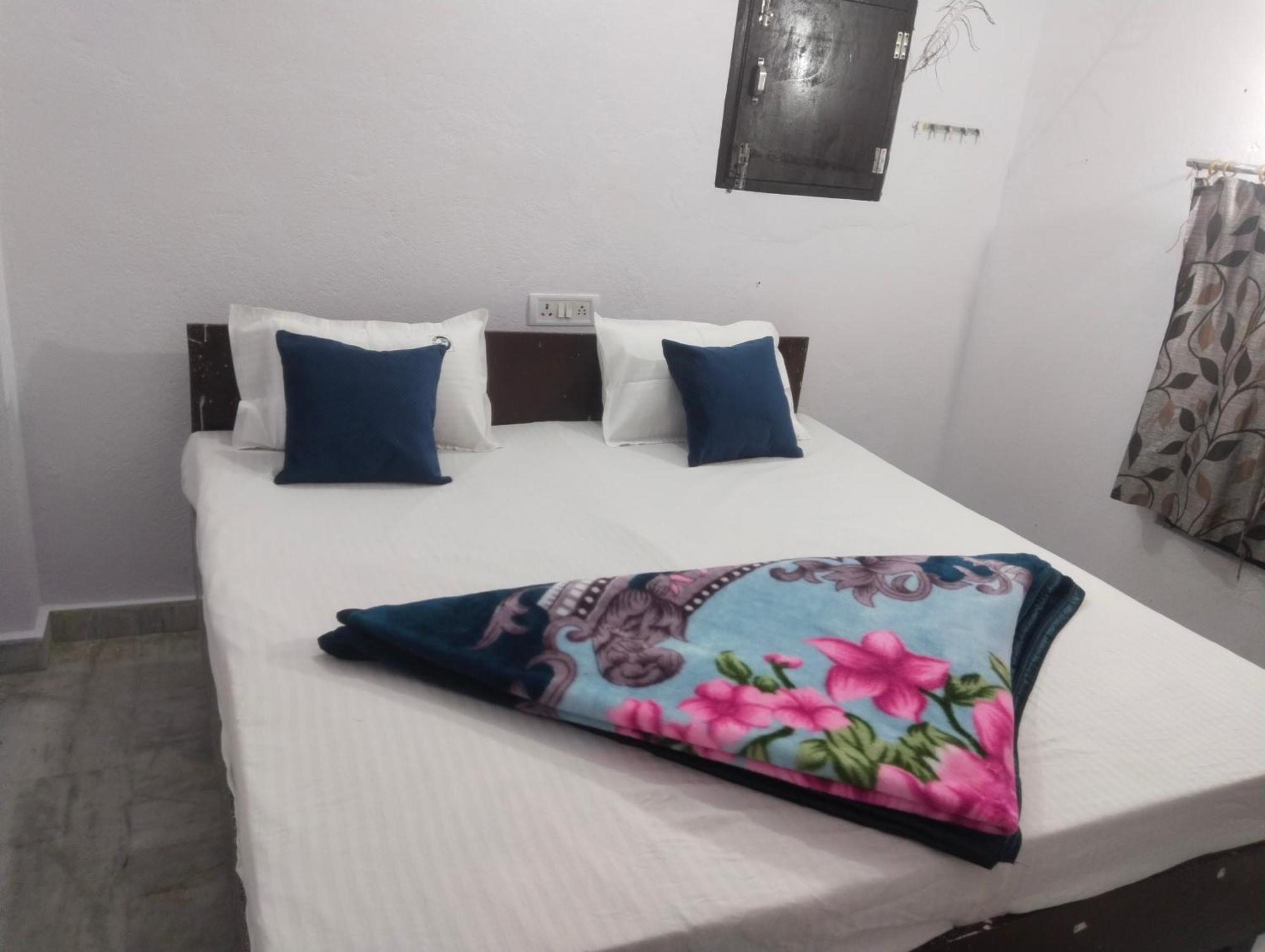 Rohit Paying Guest House Assi Ghat Varanasi Eksteriør bilde